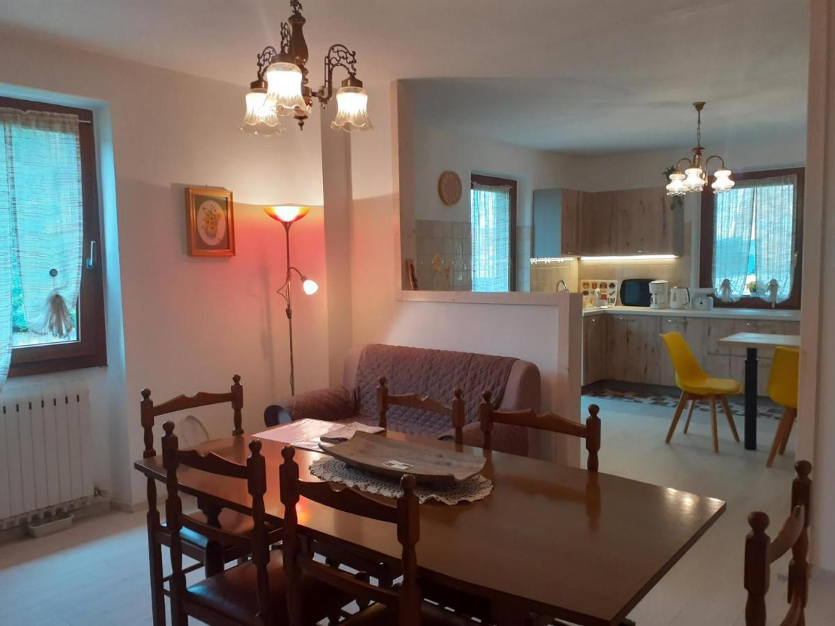 Ca' Albano Apartment Mezzolago Luaran gambar