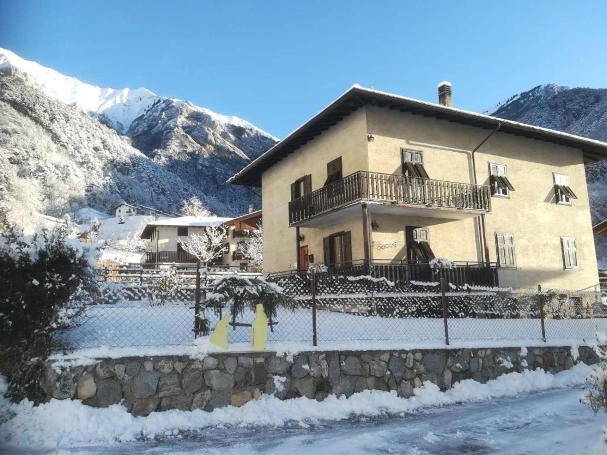 Ca' Albano Apartment Mezzolago Luaran gambar