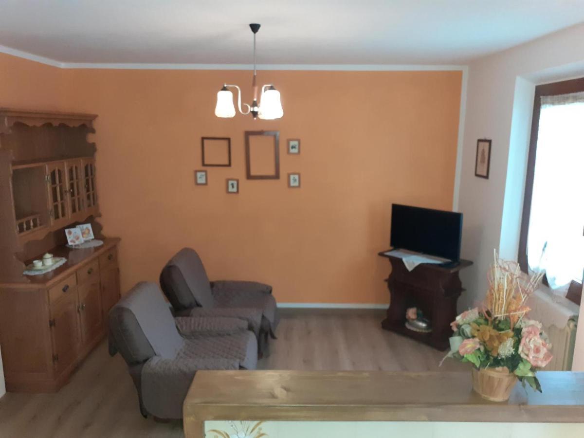 Ca' Albano Apartment Mezzolago Luaran gambar