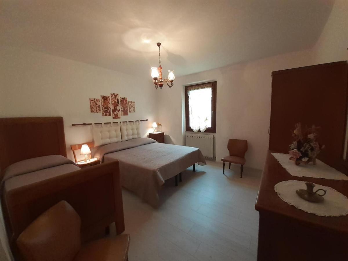 Ca' Albano Apartment Mezzolago Luaran gambar