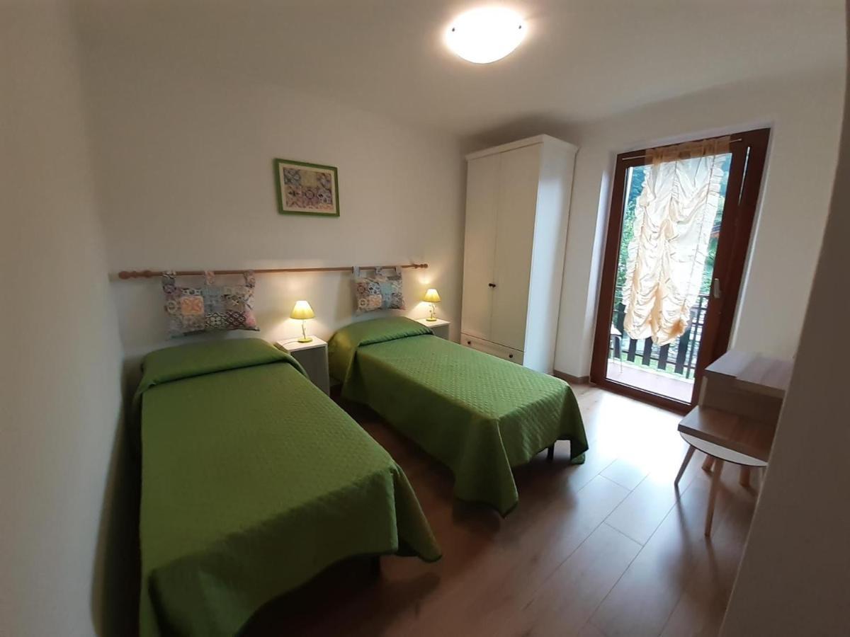 Ca' Albano Apartment Mezzolago Luaran gambar